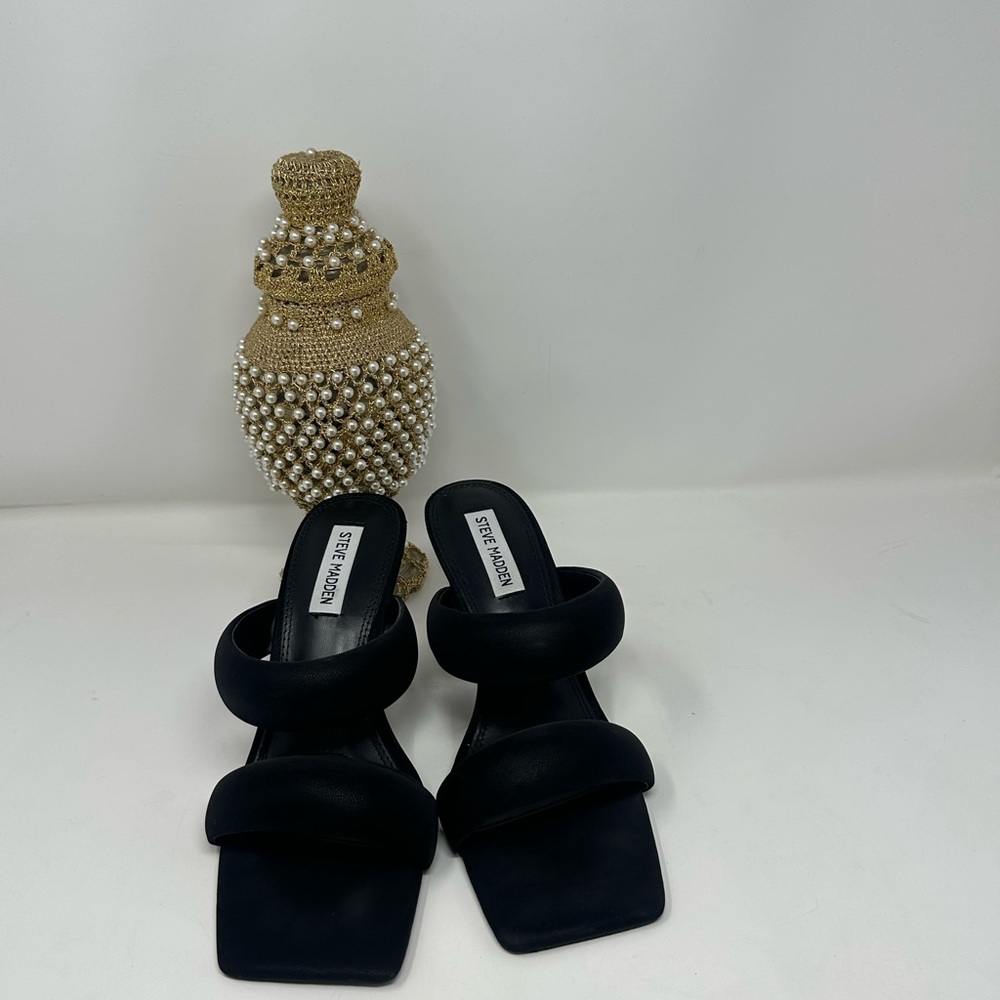 Steve Madden Thai Black Sandals
